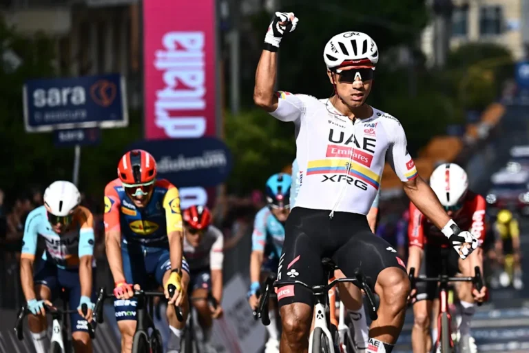 Jhonatan Narváez vuelve a brillar y gana la Etapa 4 del Giro de Italia
