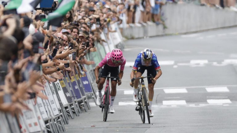 Richard Carapaz conquista el segundo lugar en la Clásica de San Sebastián tras un intenso duelo con Remco Evenepoel
